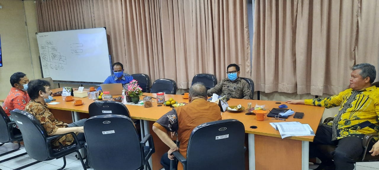 Tim World Class University Unila Adakan Rapat Koordinasi Database Dosen Asing